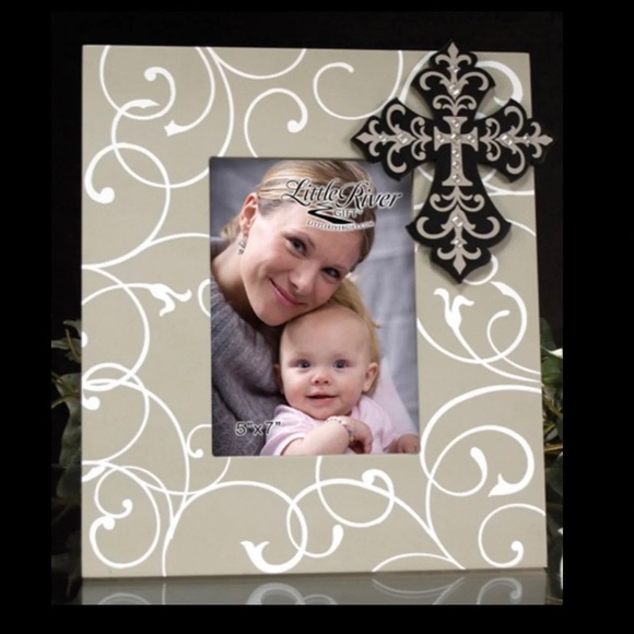 Tall Fleur 3D Cross 13" x 11" Photo Frame - Picture 1 of 4
